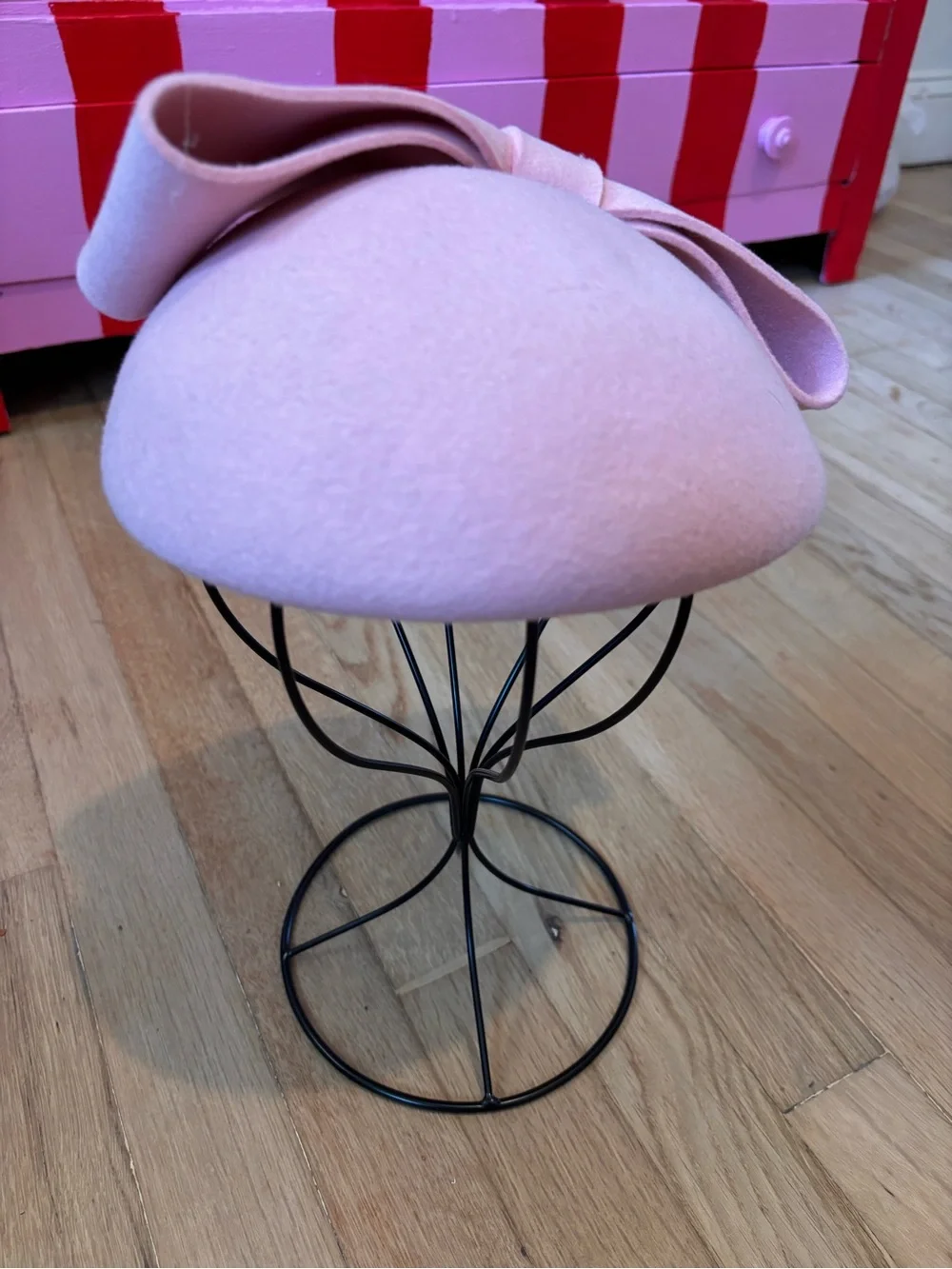 Lawliet Pink Wool Pillbox Fascinator Oversized Bow Vintage Inspired Tea Party - Picture 6 of 8